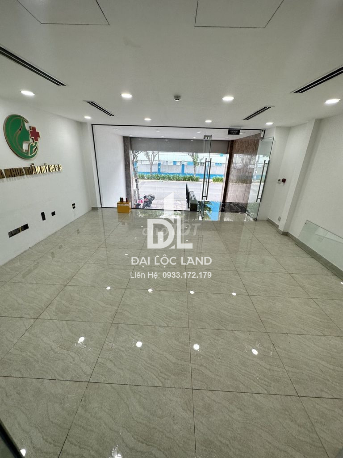 Building 89 Hồng Hà