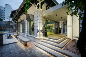 Building 230F Pasteur