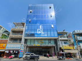 Zeta Nguyễn Hữu Cầu